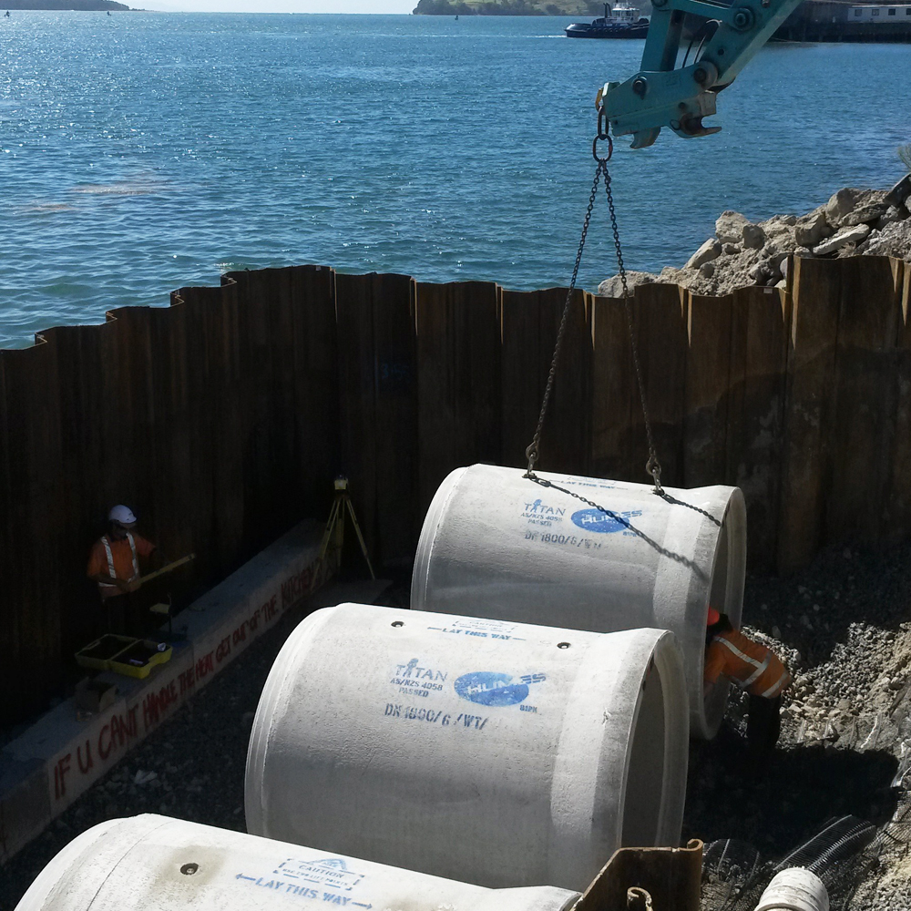 Humes Large diameter VT concrete pipe being lifted into place on site v3