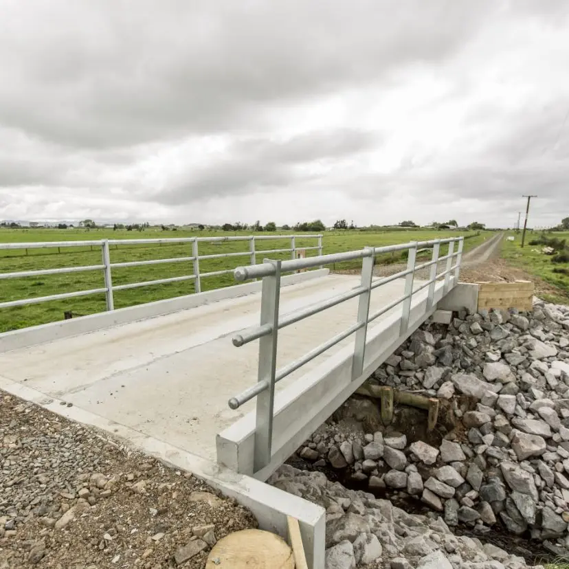 Humes double T rural bridge on farm
